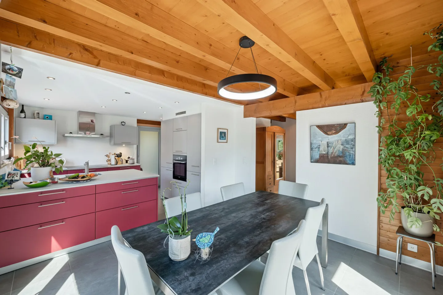 Maison rénovée à Vollèges avec vue dégagée et terrasse plein sud - Photo 11 sur 13