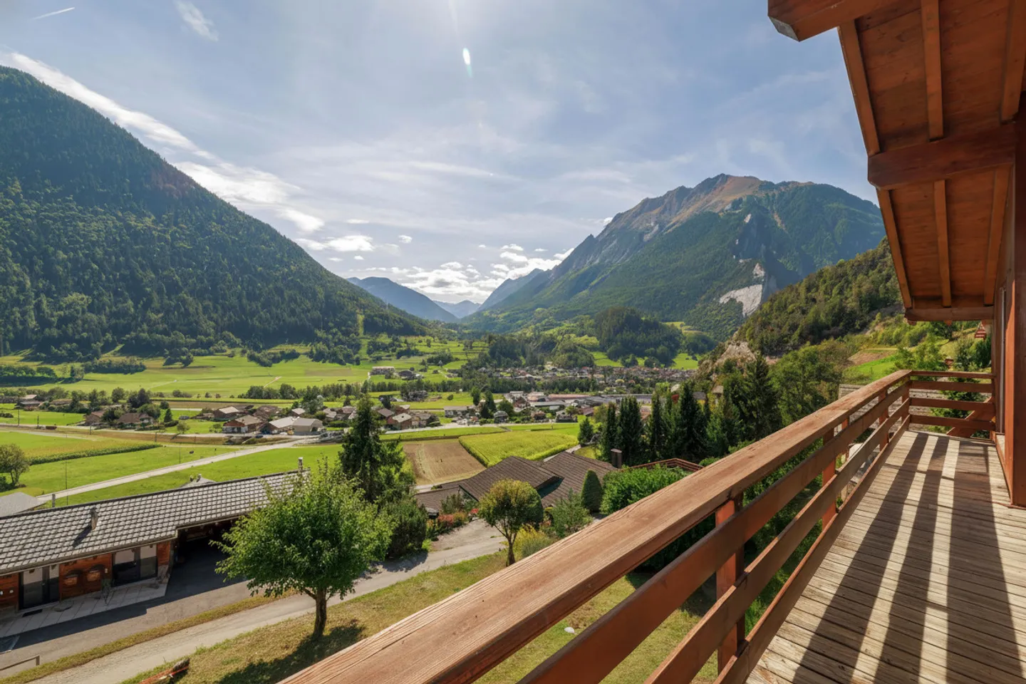 Maison rénovée à Vollèges avec vue dégagée et terrasse plein sud - Photo 9 sur 13