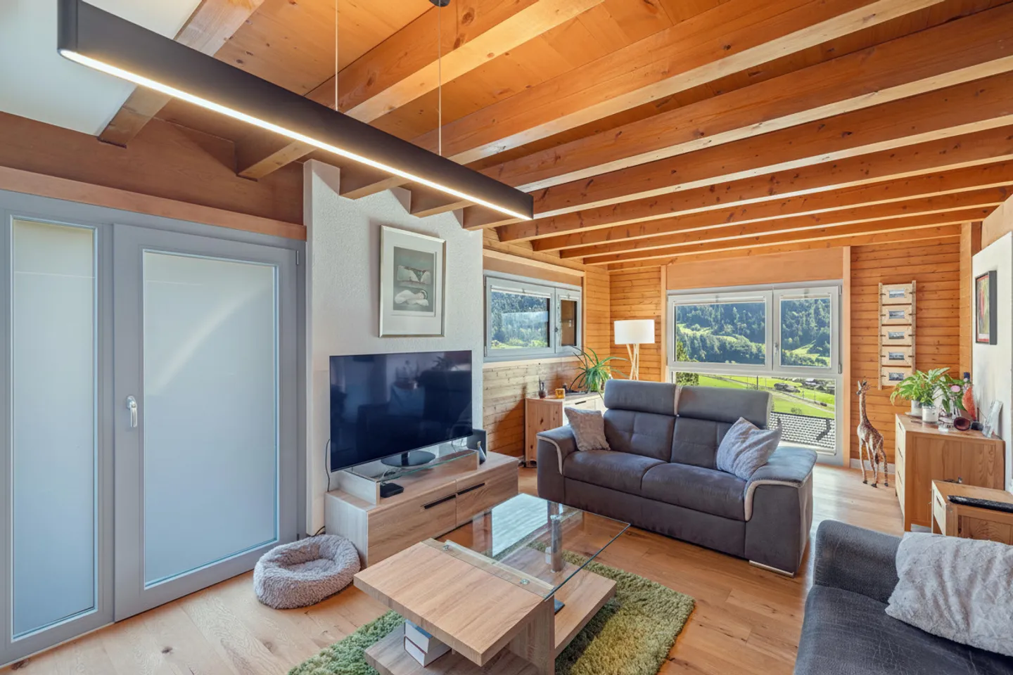 Maison rénovée à Vollèges avec vue dégagée et terrasse plein sud - Photo 10 sur 13