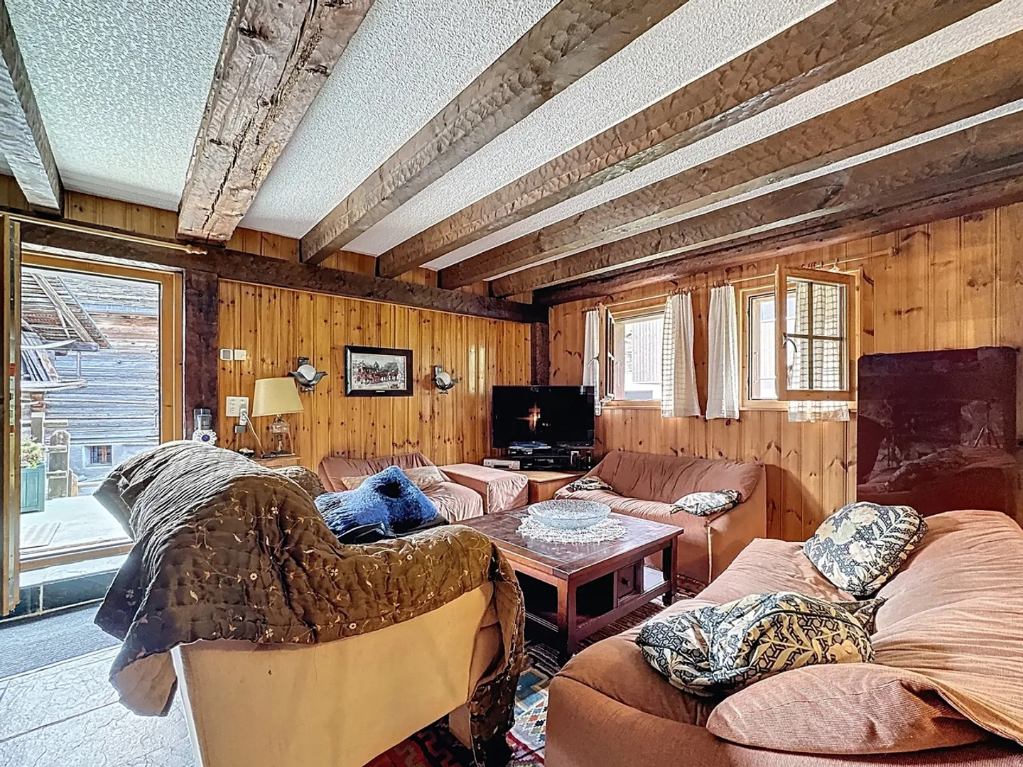 Chalet familial à Bruson - Garage, carnotzet et vues dégagées - Photo 3 sur 13