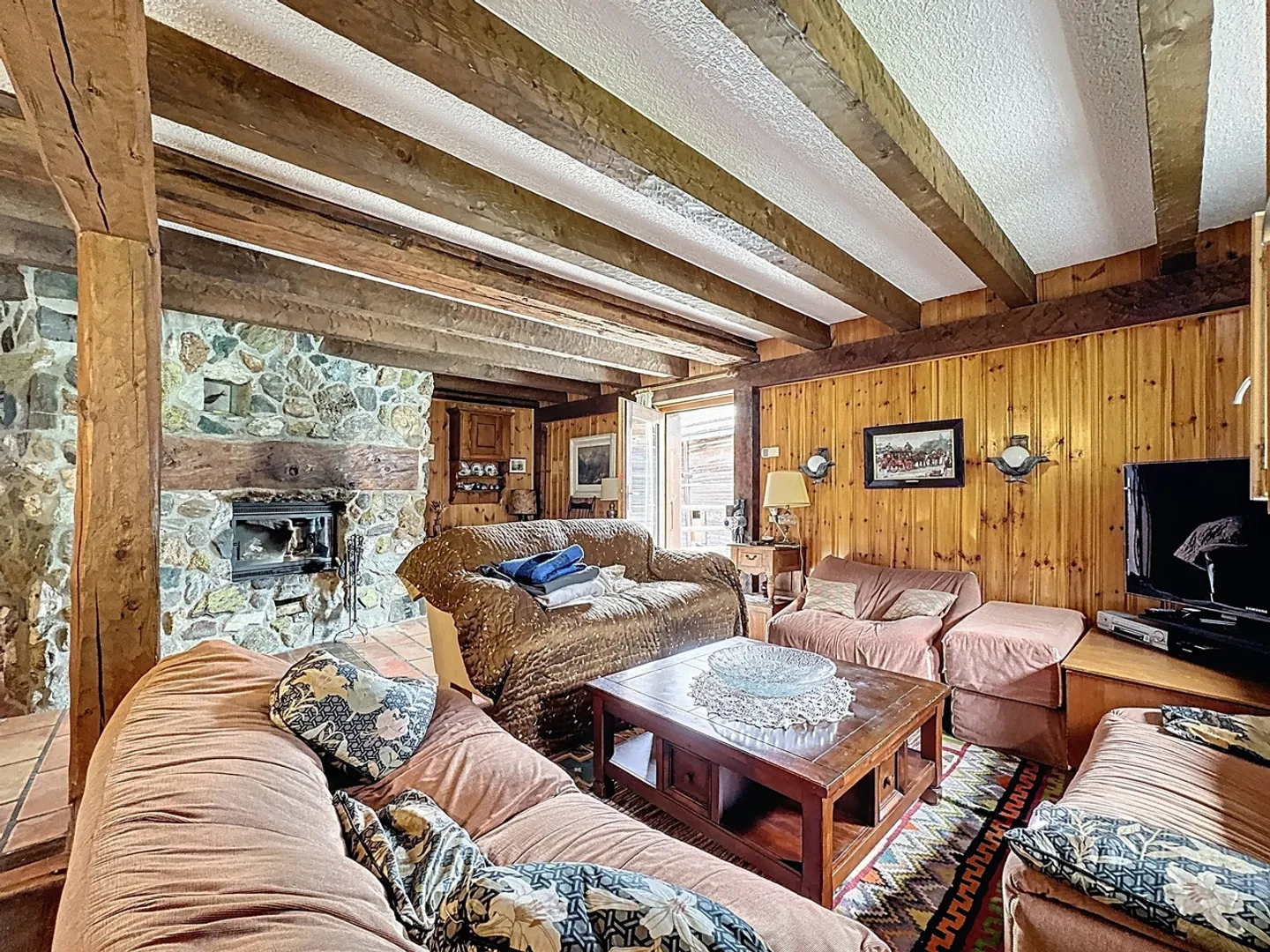 Chalet familial à Bruson - Garage, carnotzet et vues dégagées - Photo 4 sur 13