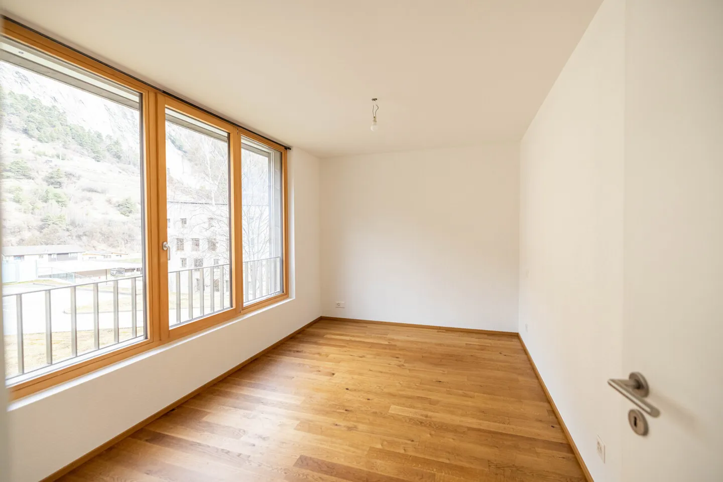 Bright apartment with private garden - modern comfort year-round - Photo 3 of 8