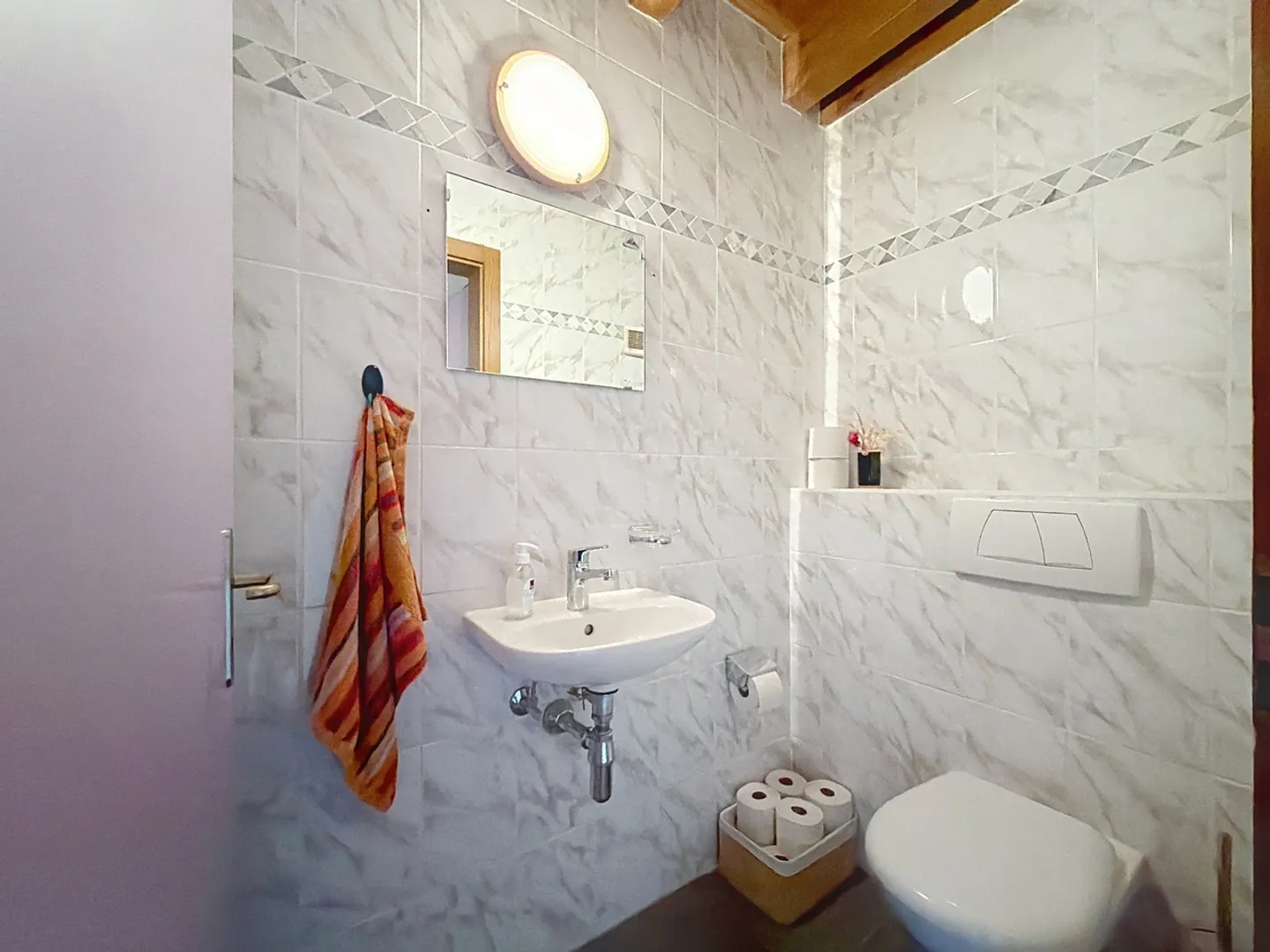 Renoviertes Haus in Vollèges mit freiem Blick und nach Süden ausgerichteter Terrasse - Foto 10 von 13