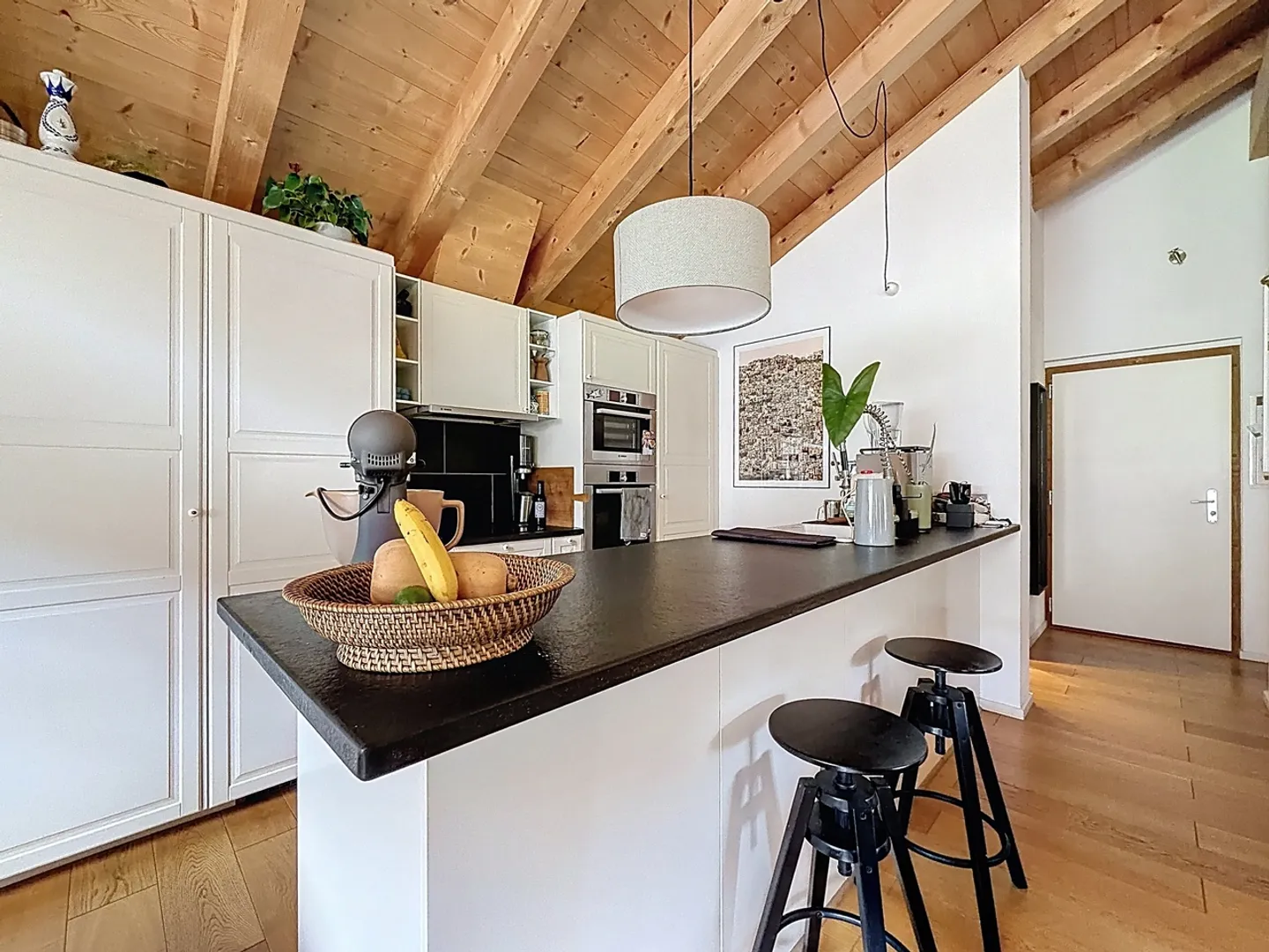 Exposed framework, solid parquet, full south bay windows - Photo 6 of 13