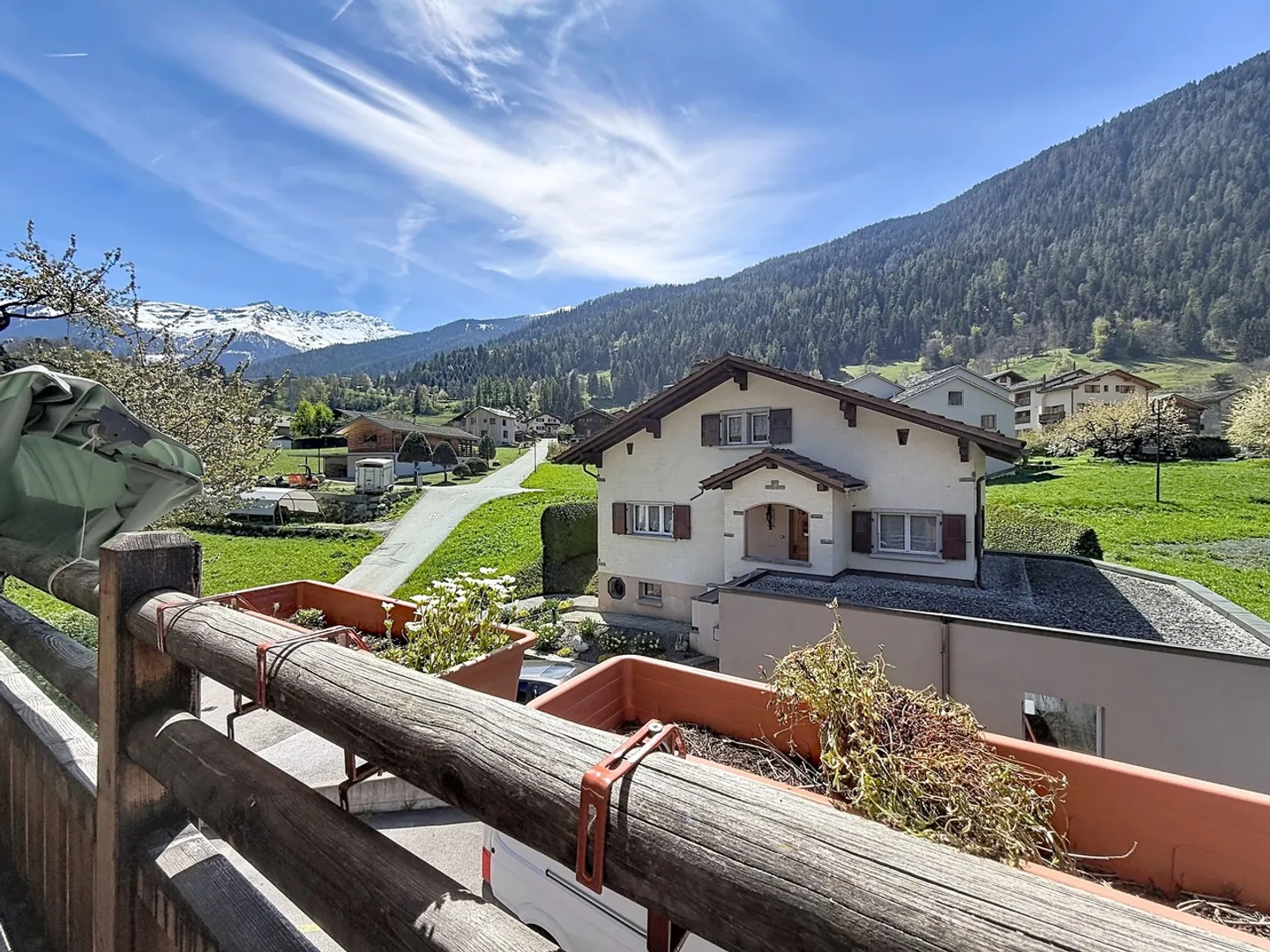 Exposed framework, solid parquet, full south bay windows - Photo 13 of 13