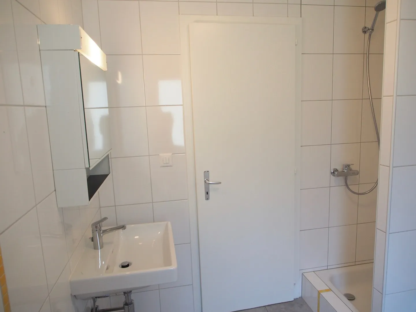 In the heart of Martigny, a generous 5½ room apartment with a view of the city - Photo 12 of 13