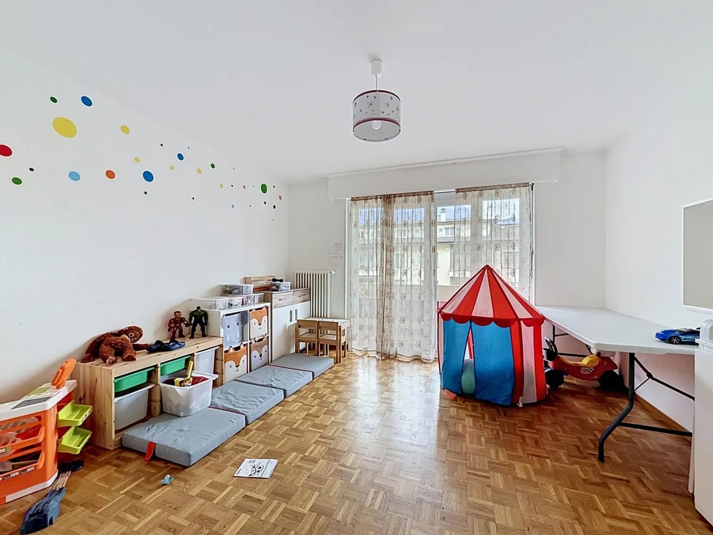 Appartement spacieux avec vue sur la ville - Photo 5 sur 13