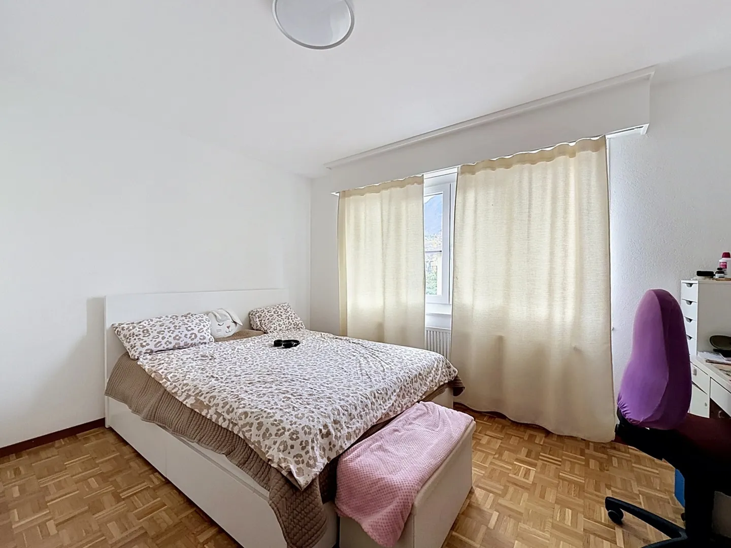 Appartement spacieux avec vue sur la ville - Photo 7 sur 13