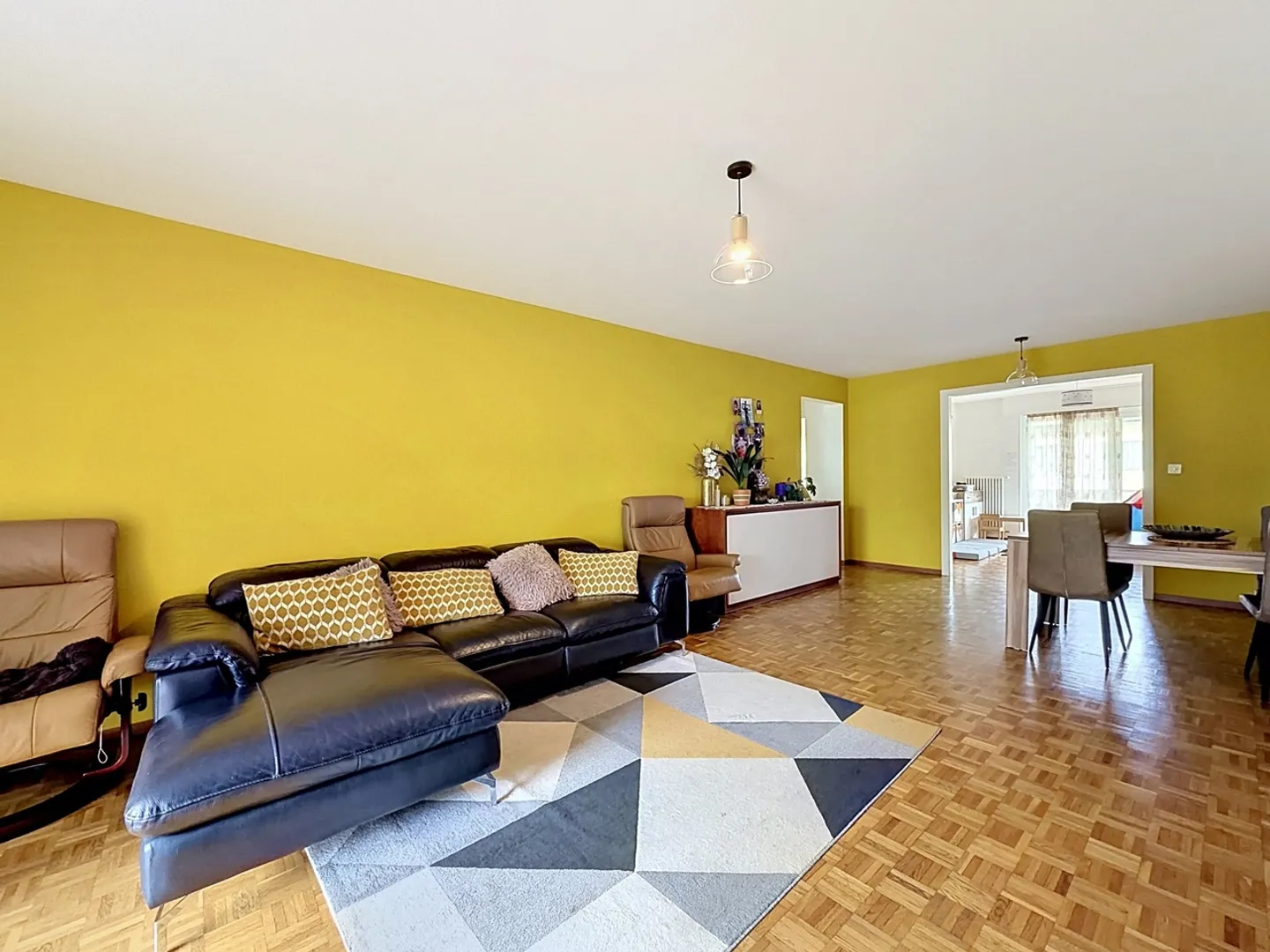 Appartement spacieux avec vue sur la ville - Photo 1 sur 13
