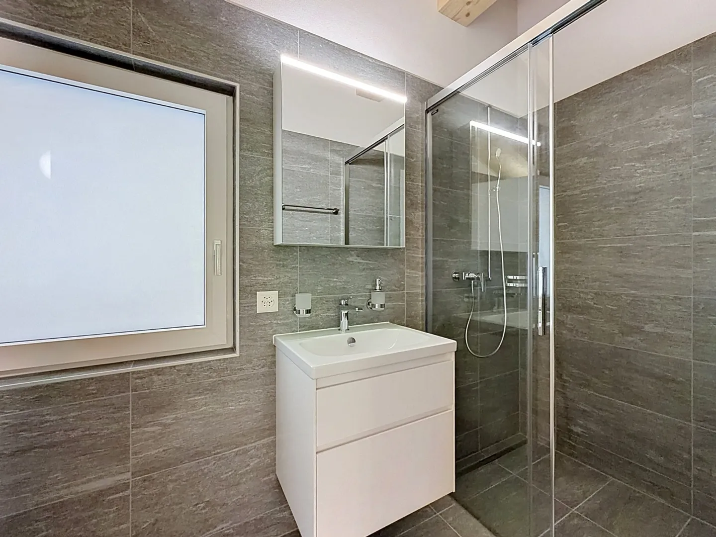 The new chalet where you live all year round, not just in winter - Photo 11 of 13