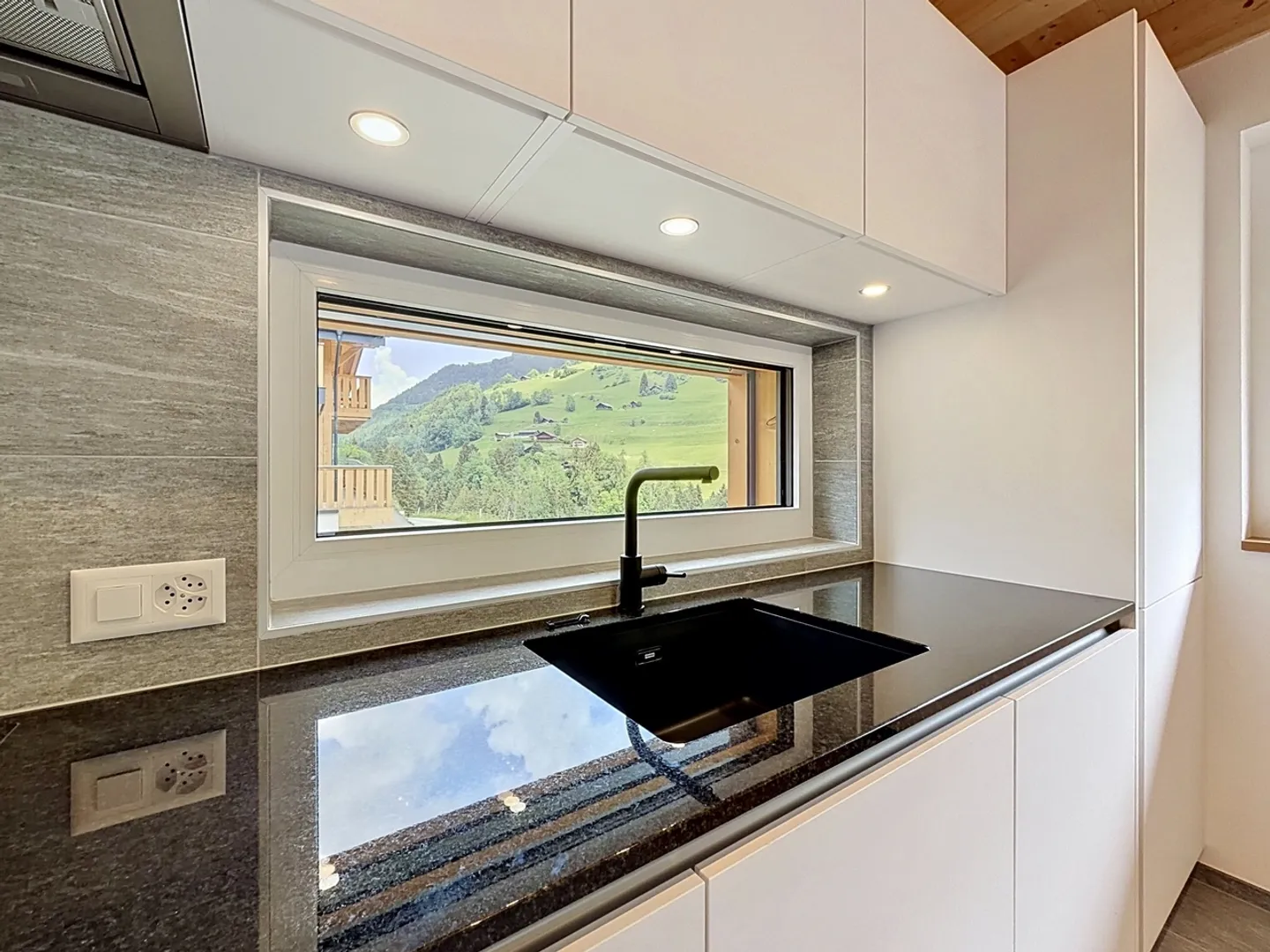 The new chalet where you live all year round, not just in winter - Photo 7 of 13
