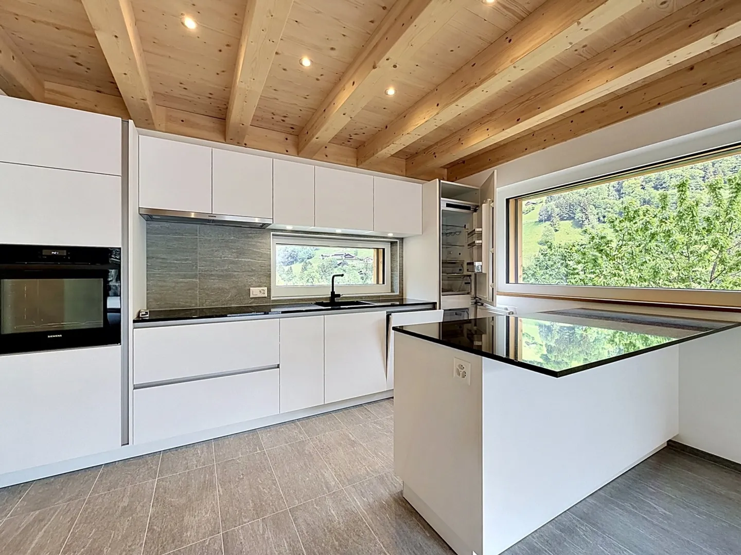 The new chalet where you live all year round, not just in winter - Photo 5 of 13