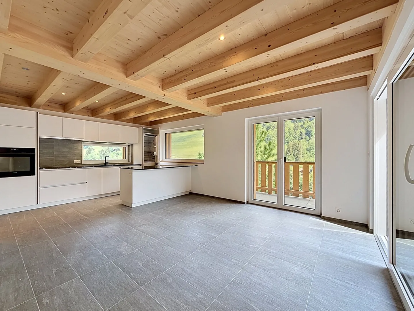 The new chalet where you live all year round, not just in winter - Photo 4 of 13