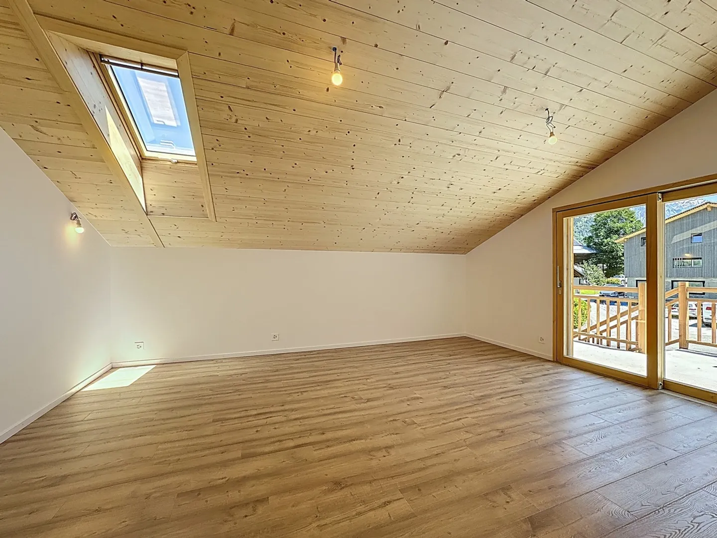 3.5 pièces de 125 m² -- Le Châble, à deux pas du centre - Foto 2 von 9
