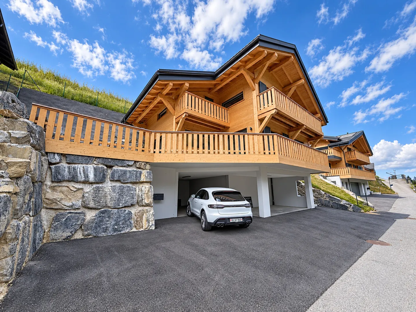 Neues Chalet mit 4 Zimmern 120m² in Val-d'Illiez mit Terrasse - Foto 1 von 13