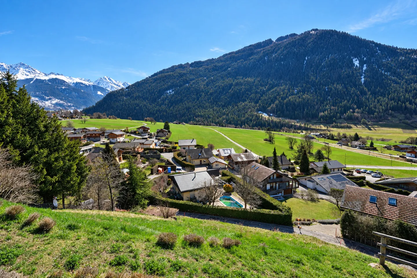 Building plot of 746 m² in Vollèges - Stunning view of Entremont - Photo 2 of 13