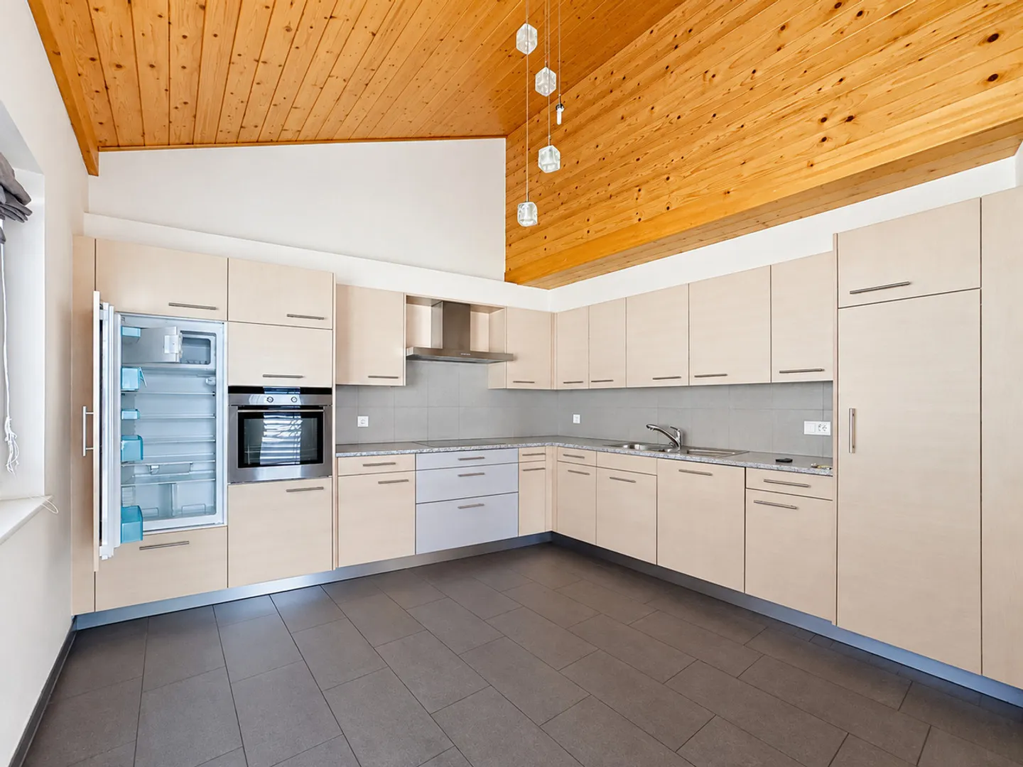Duplex familiare a Riddes - spazio, calma e negozi a piedi - Foto 4 di 13
