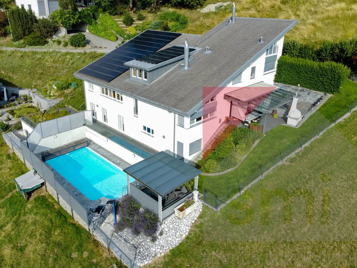 Superbe villa avec piscine, emplacement et panorama d'exception - Photo 2 sur 13