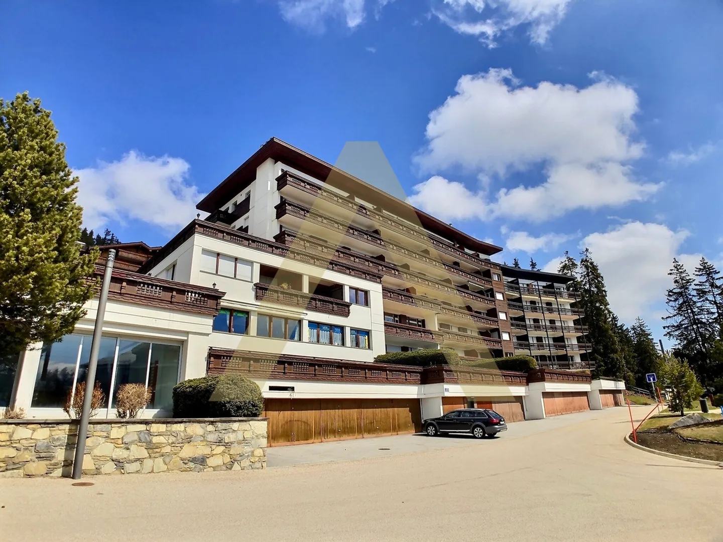 Very Comfortable Mountain Apartment - Photo 1 of 9
