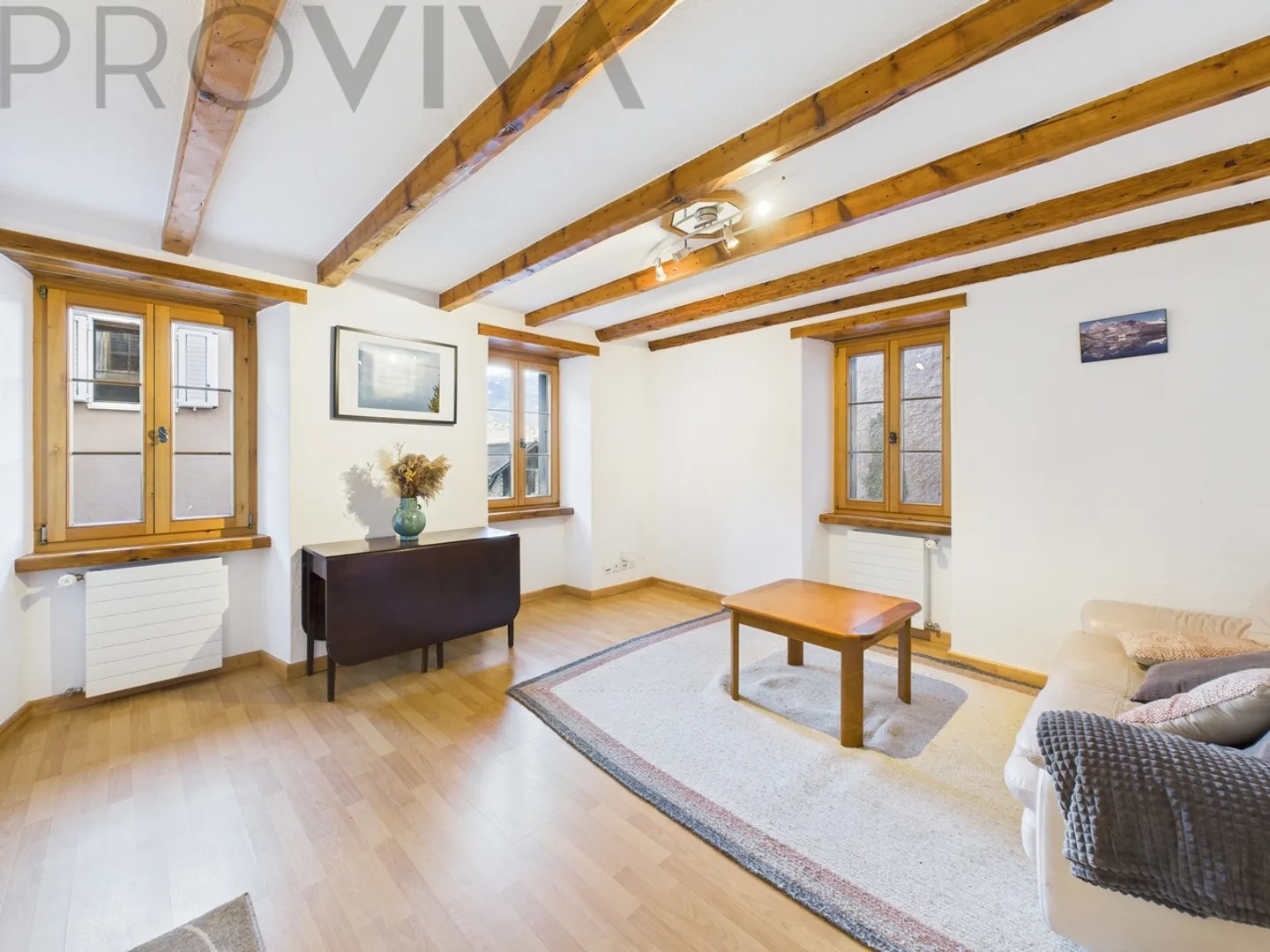 Schönes Mehrfamilienhaus mit 3 Wohnungen im Herzen von Chalais - Photo 4 of 10