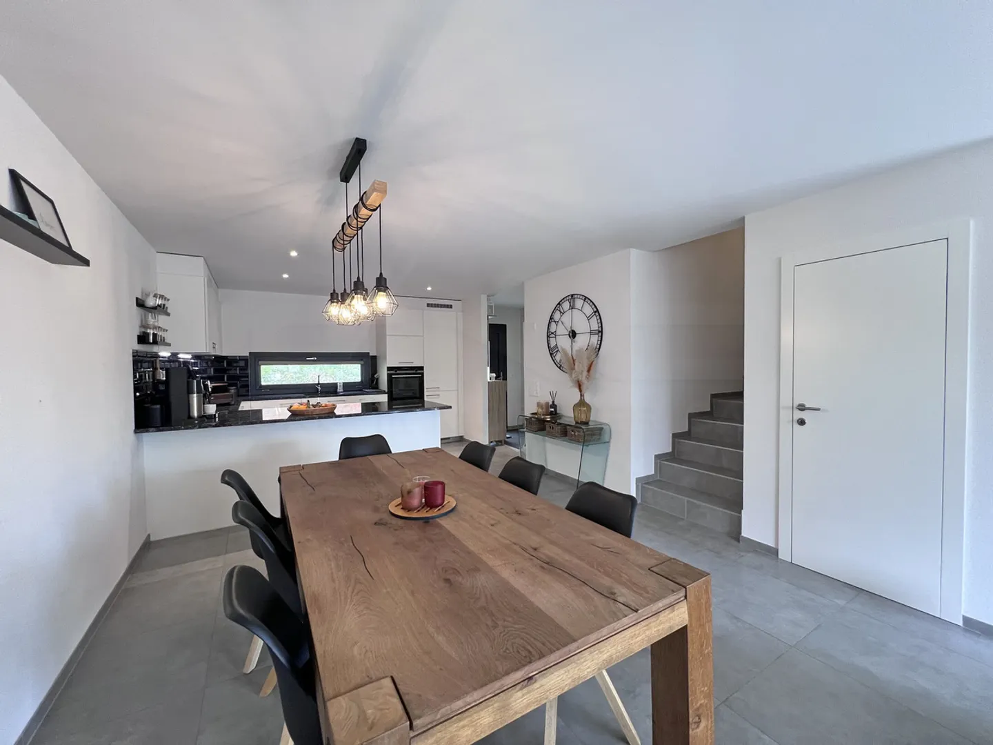 Maison mitoyenne contemporaine de 4.5 pièces - Photo 2 of 12