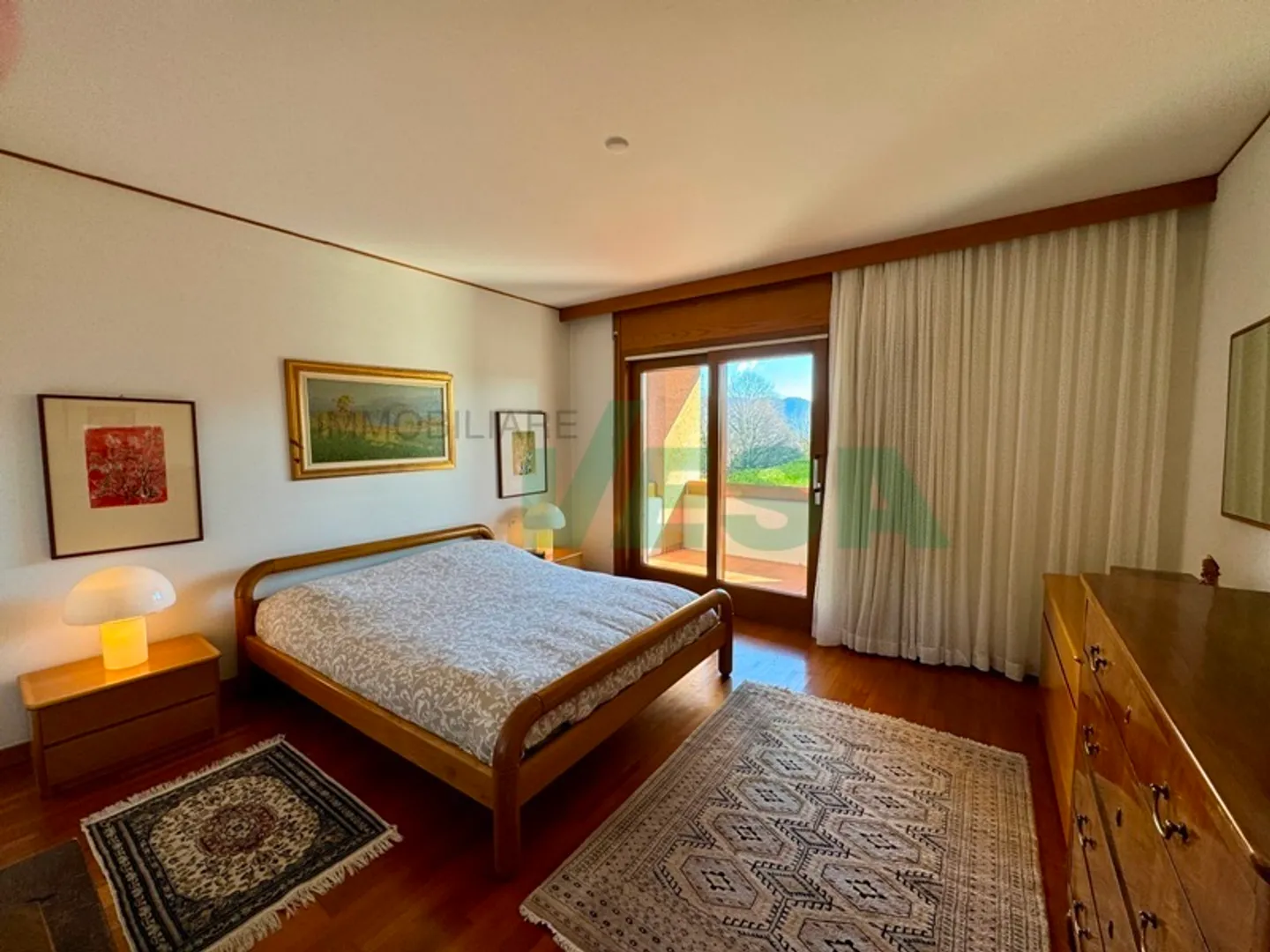 Ampia ed elegante villa signorile con molto spazio e con bella piscina - Foto 6 von 11