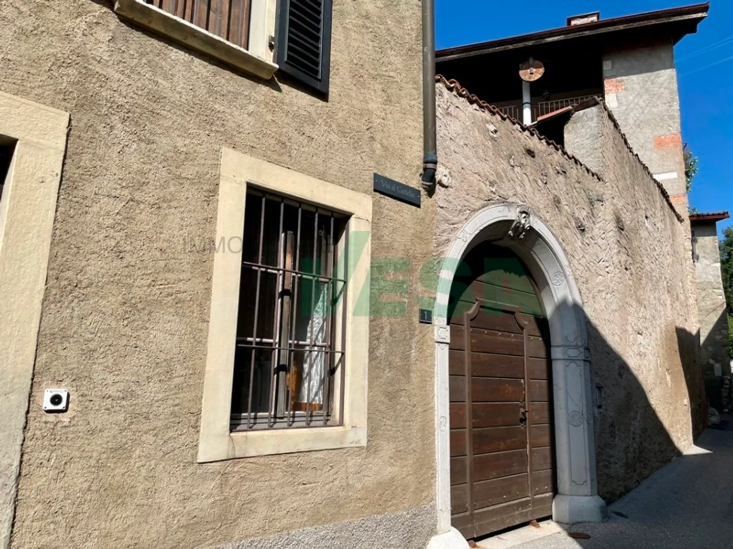 Affascinante ampia casa di nucleo con un grande e splendido giardino - Foto 12 von 13