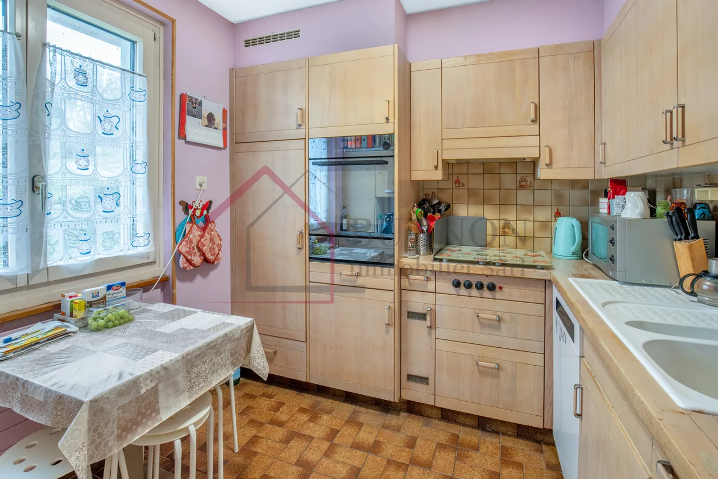 Detached house of 5.5 rooms in a quiet residential area - Photo 3 of 13