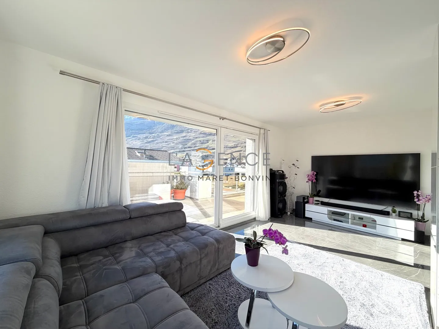 ATTICO DI 5,5 VANI CON TERRAZZA A 360 GRADI DI 130M2 - Foto 5 di 12