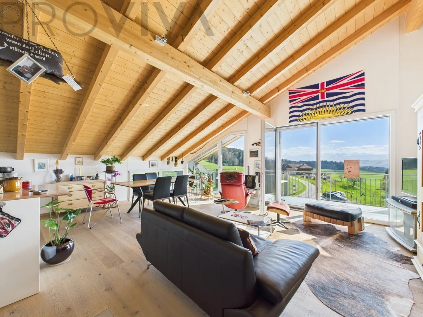 Helle und moderne Dachwohnung mit Alpenblick - Photo 1 of 9