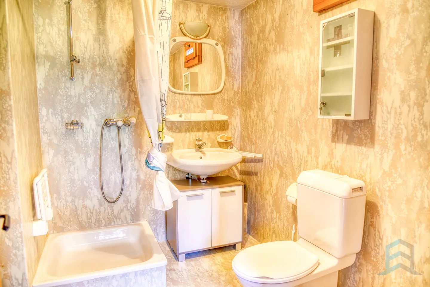 EXCLUSIF Beau chalet individuel de 264m² avec annexes - Foto 11 di 13
