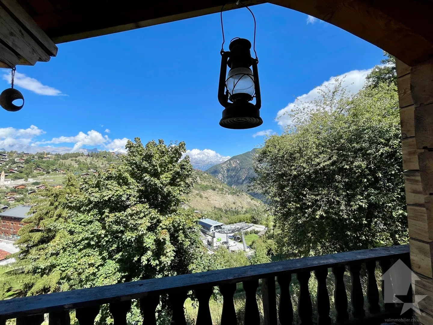 Au coeur de la station, agréable 2.5 pièces avec une grande terrasse - Photo 8 sur 13