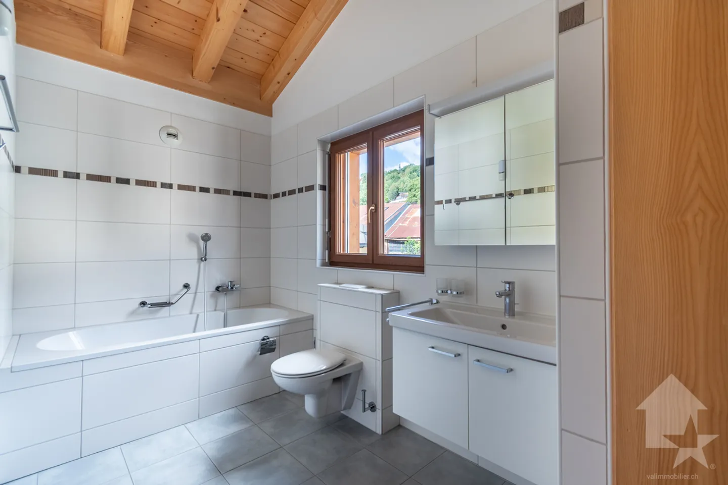 Mollens, appartement 3.5 pces sous les toits, entre nature et montagne - Photo 10 sur 13