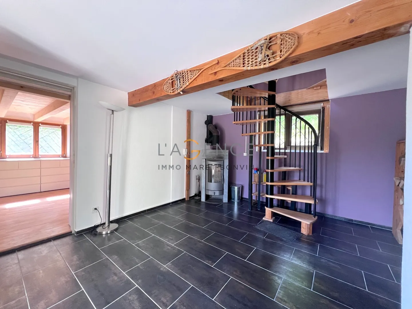 CHALET IN THE HEART OF NATURE OF 120 M2 ON A LAND OF 1609M2 - Photo 3 of 11