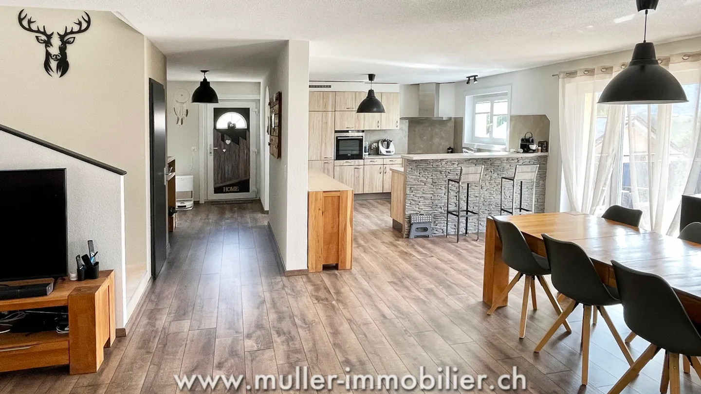 Very beautiful detached villa between Bulle and Oron-la-Ville - Photo 4 of 13