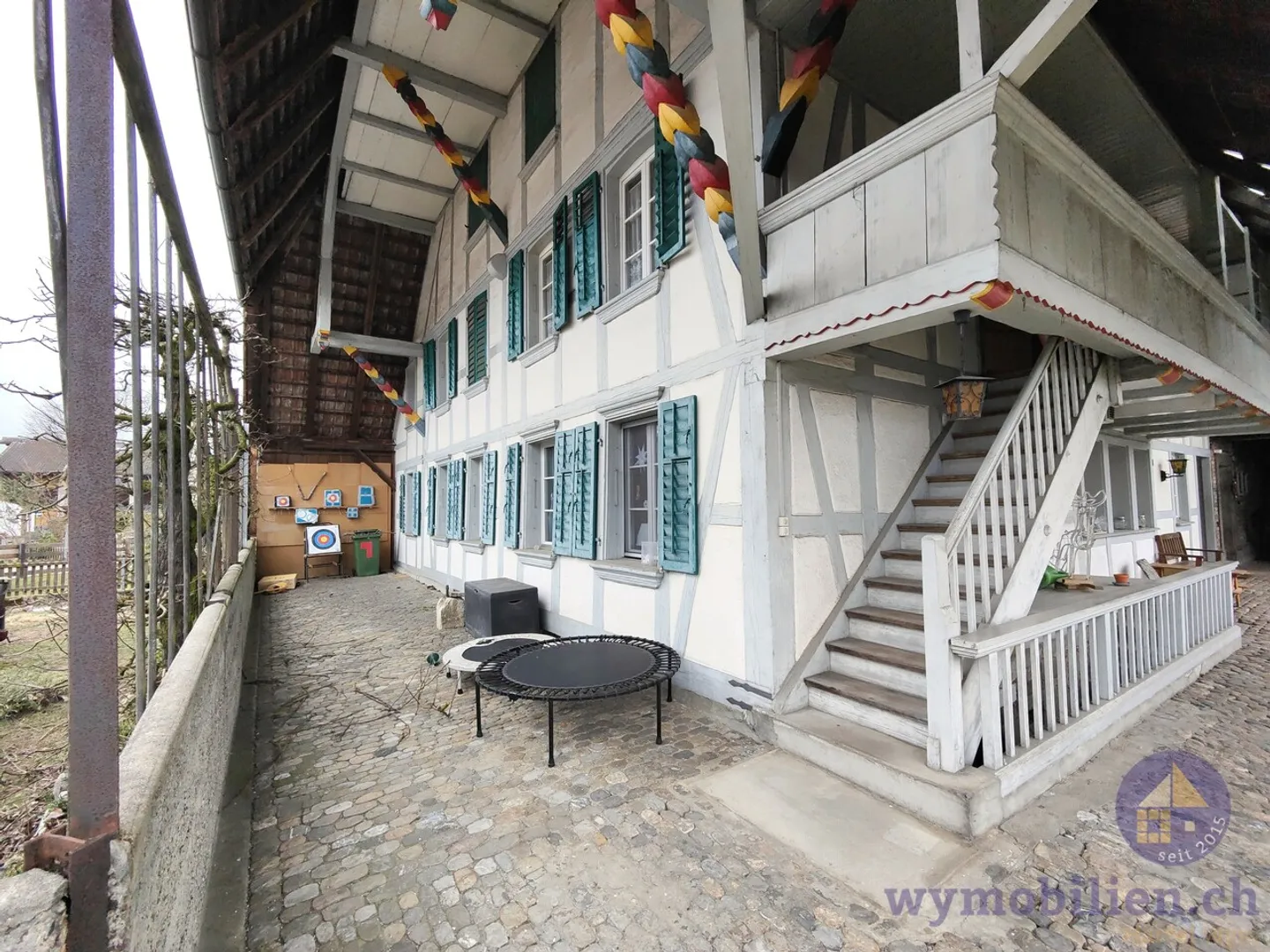 Farmhouse with 3 apartments + development potential! - Photo 7 of 13