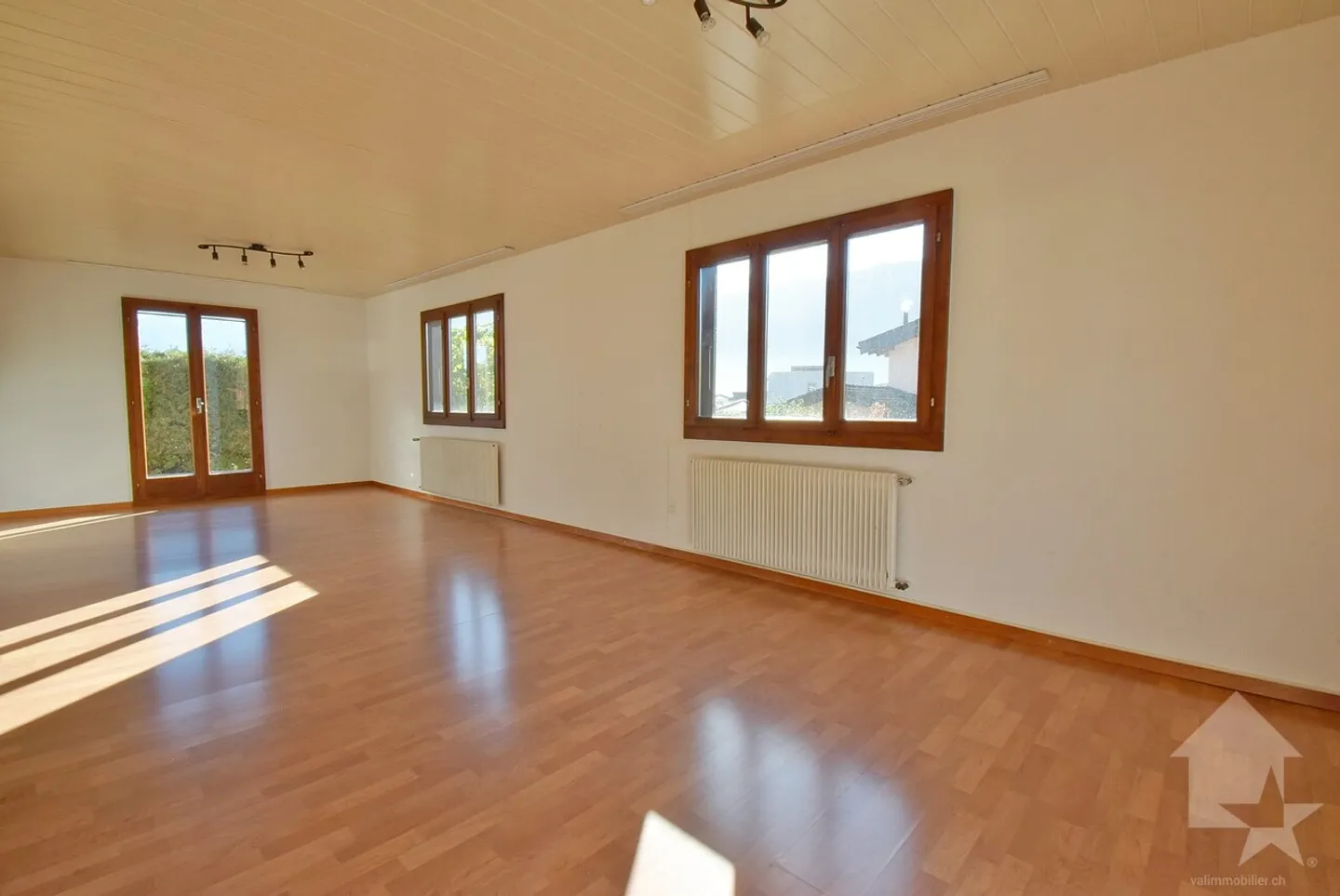 Charmante villa de 4.5 pièces - Photo 3 sur 13