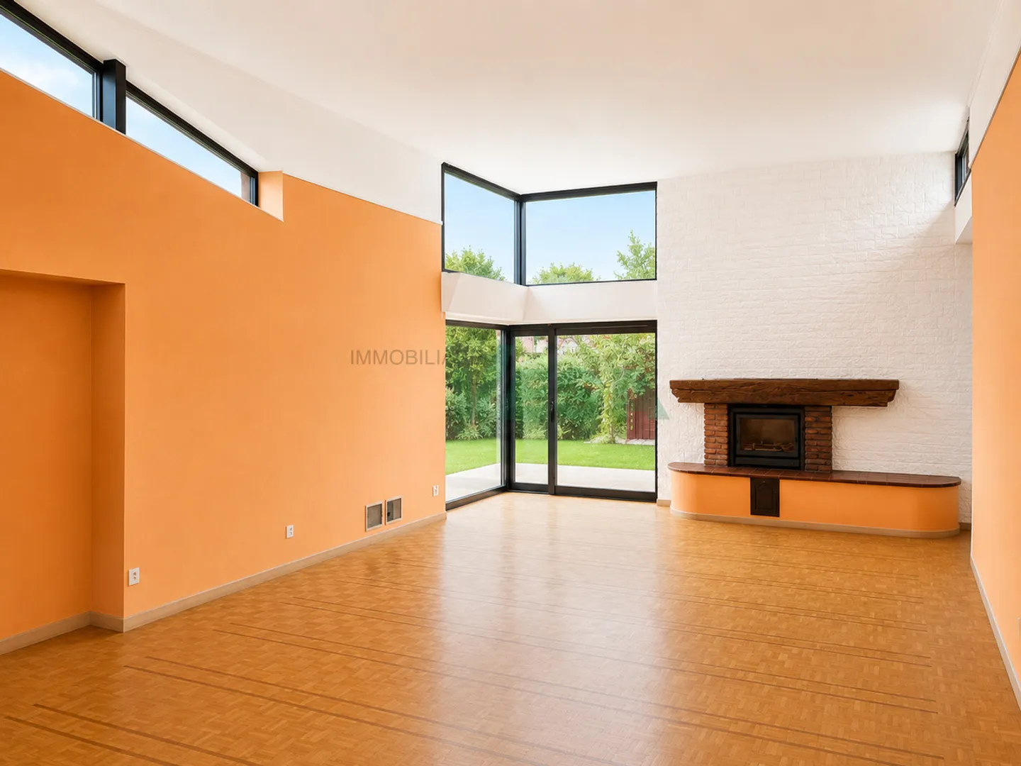 Spacious villa with swimming pool and panoramic views over the vineyards - Photo 4 of 13