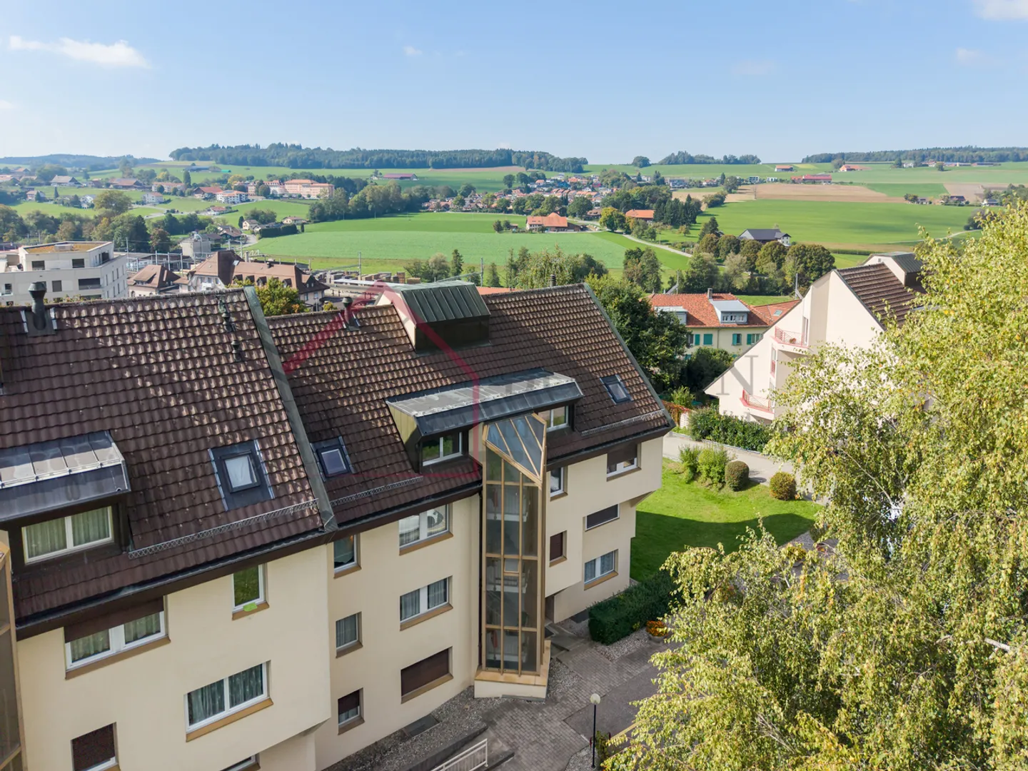 Geräumige 4,5 Zimmer mit privatem Aufzug - Zentrum von Romont - Foto 12 von 13