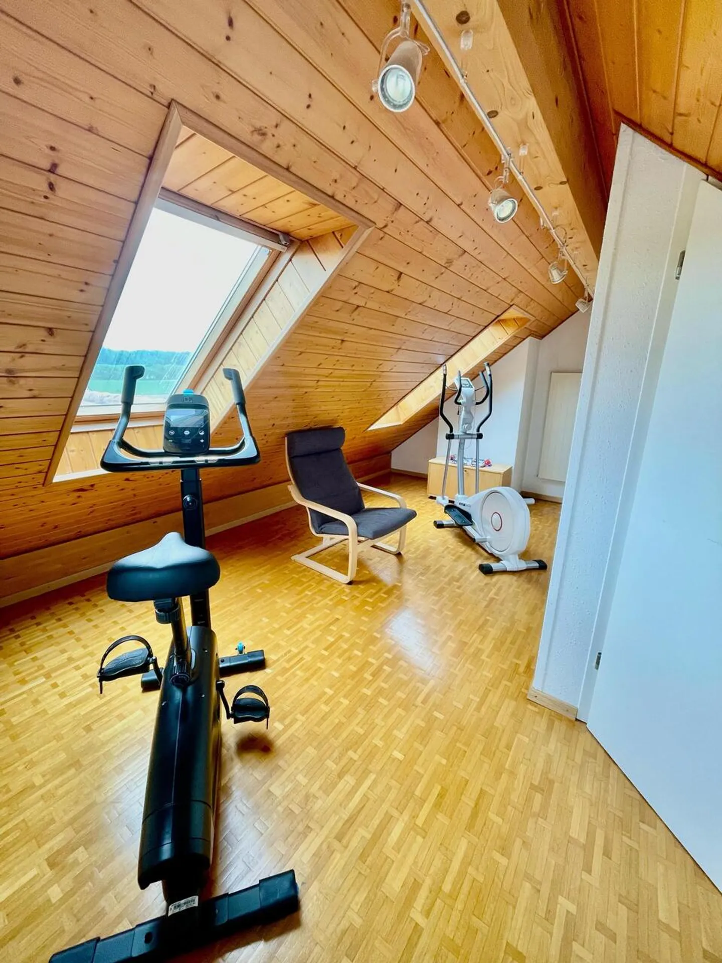 FOR SALE TRIPLEX APARTMENT OF 130M2 HAB. IN THE CENTER OF ECHALLENS - Photo 11 of 13