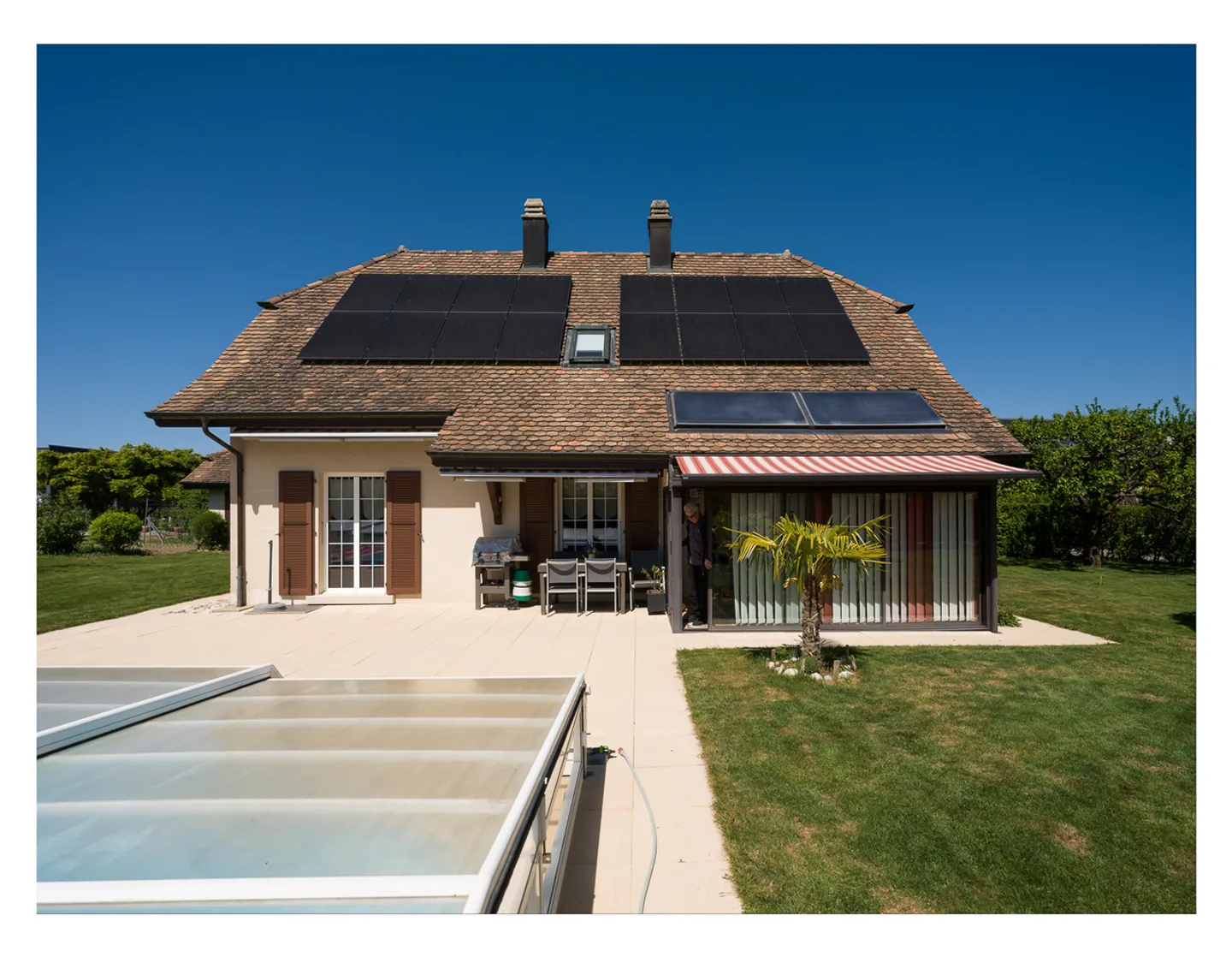 FOR SALE MAGNIFICENT VAUD VILLA WITH SWIMMING POOL - Photo 1 of 13