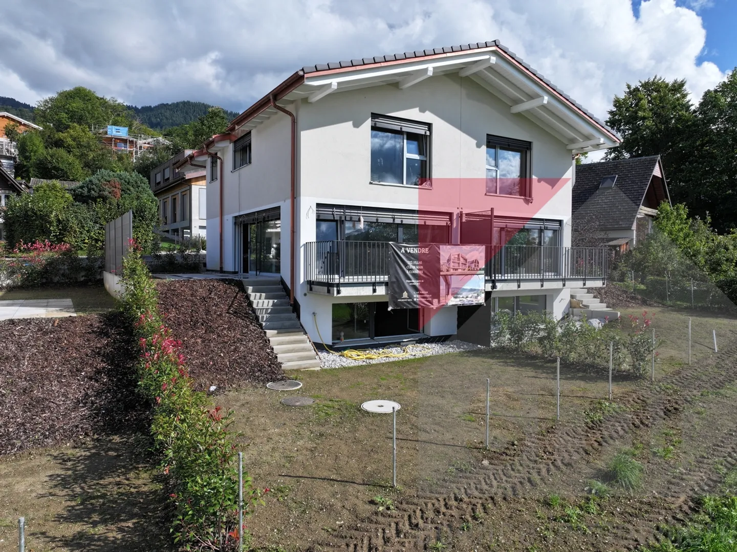 A new 5.5-room villa in Corbières on the edge of agricultural land, facing the lake - Photo 1 of 7