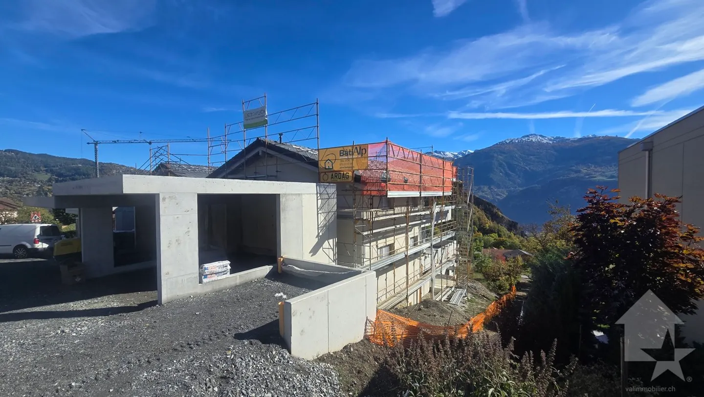Appartamento nuovo di 4,5 locali di 139m2 a Botyre quartiere Rougenan - Foto 6 di 13