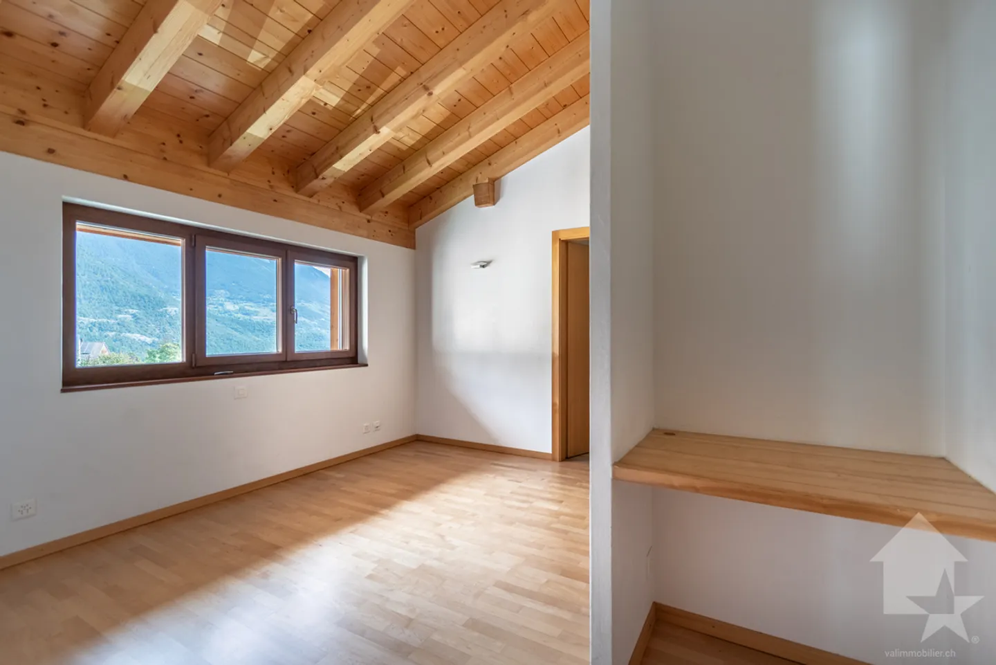 Mollens, appartement 3.5 pces sous les toits, entre nature et montagne - Photo 6 sur 13