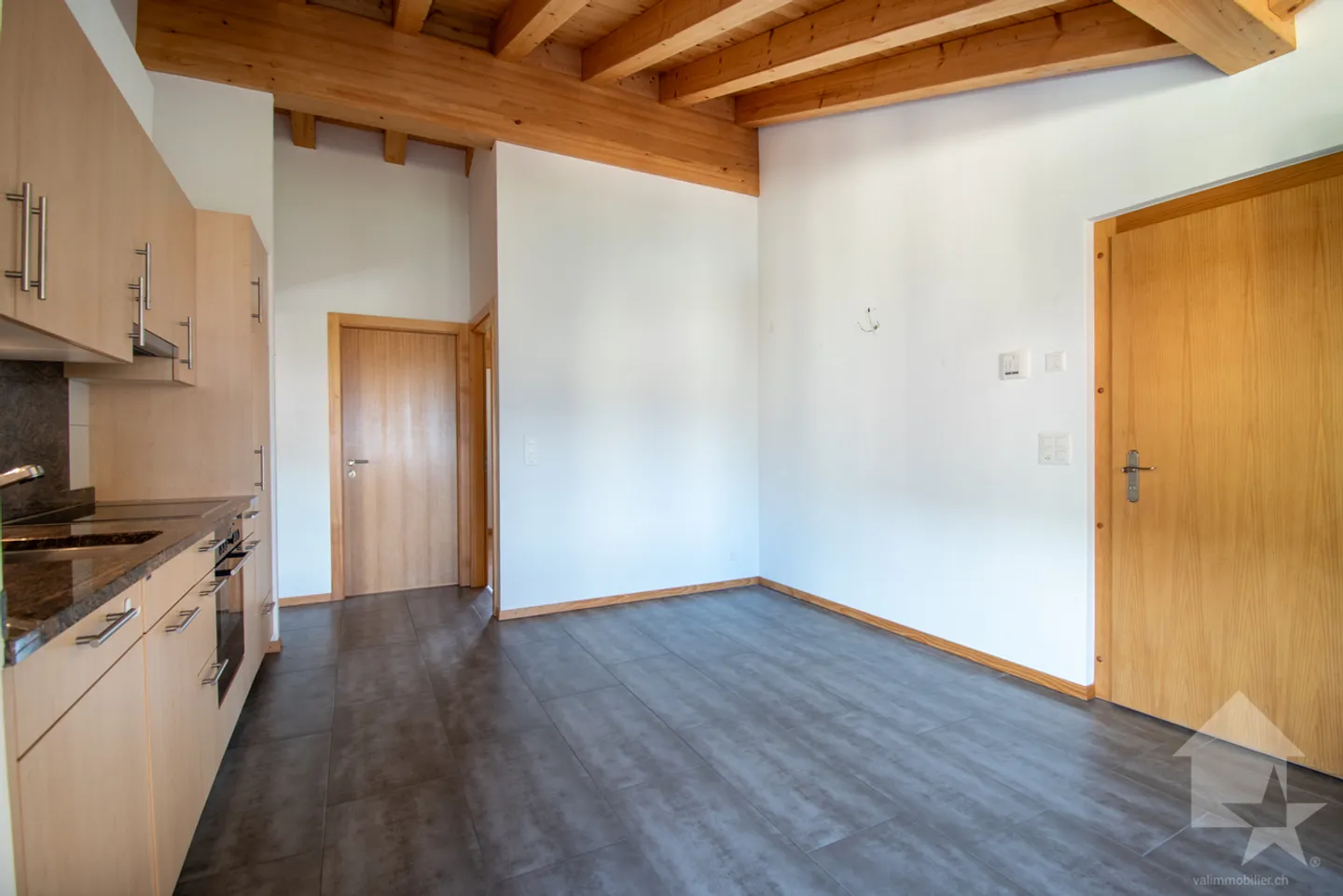Mollens, appartement 3.5 pces sous les toits, entre nature et montagne - Photo 5 sur 13