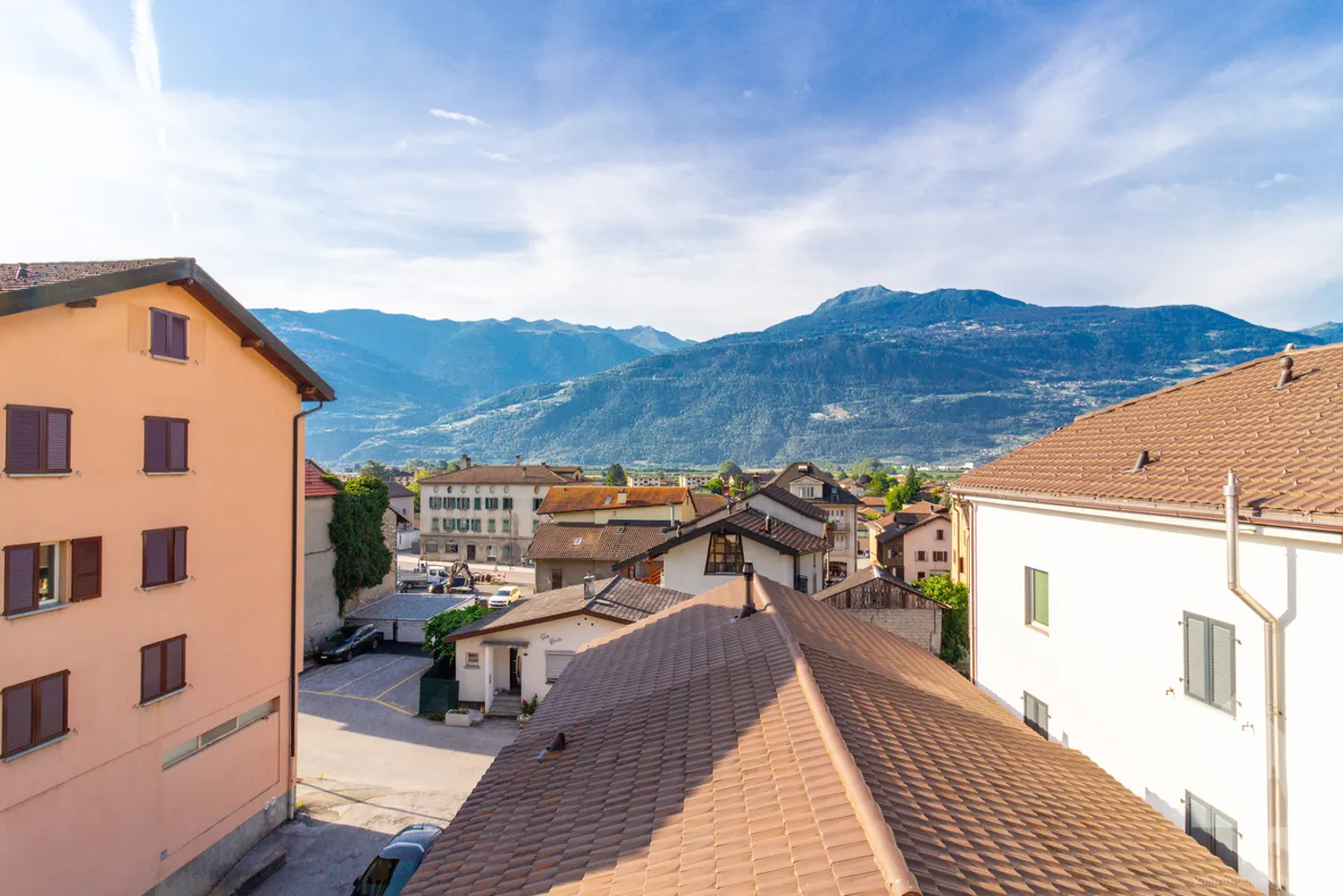 Renovierte 3,5-Zimmer-Duplex-Penthouse mit Balkon und herrlichem Blick - Foto 6 von 13