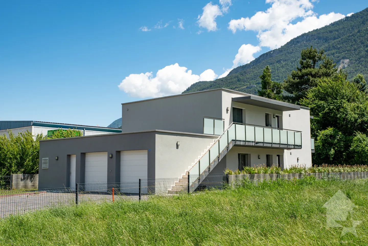 Bella villa composta da 2 appartamenti indipendenti - Foto 3 di 13