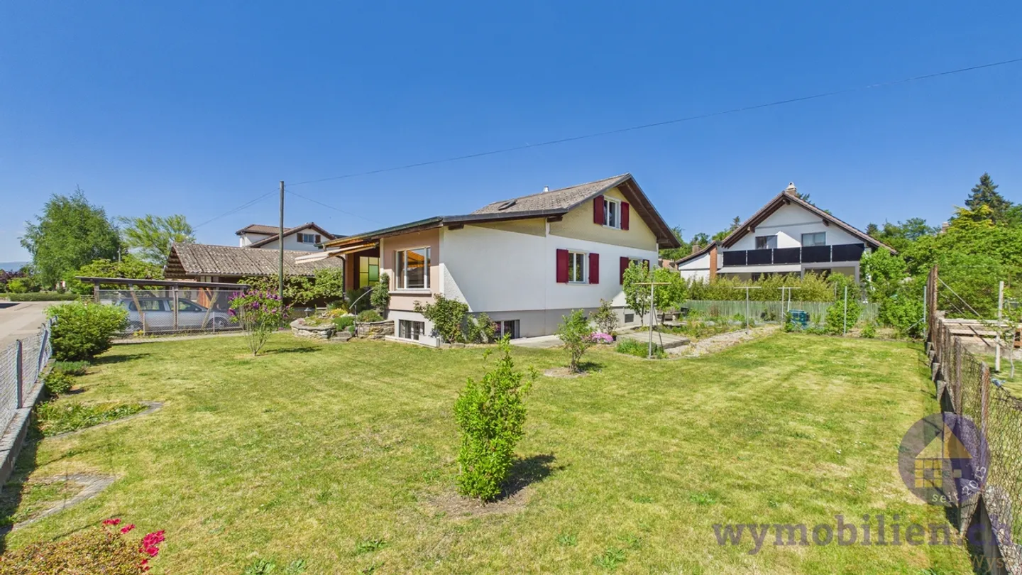 Einfamilienhaus in Kernenried - ruhige Lage mit grossem Garten - Foto 1 di 13