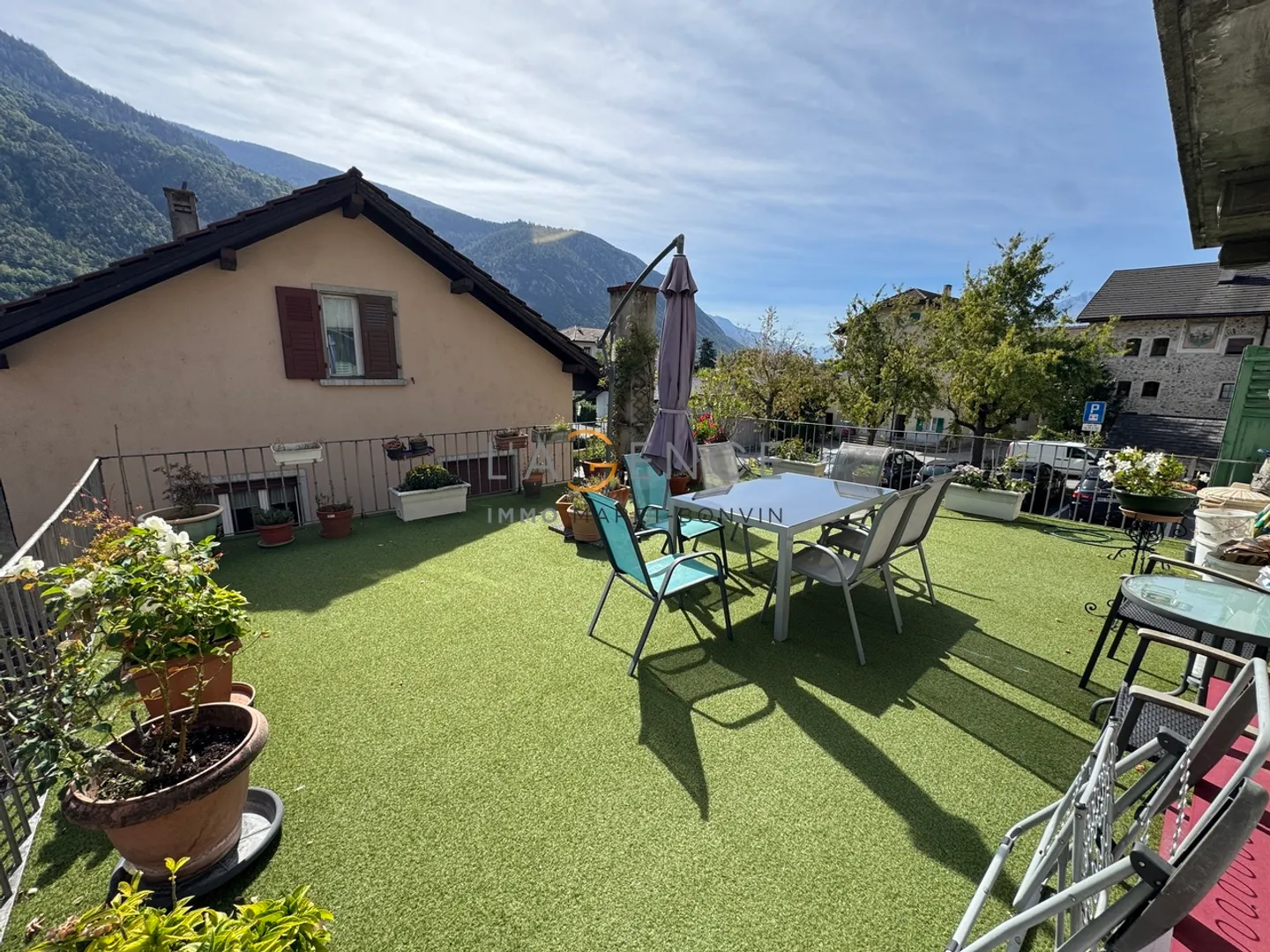 Dorfhaus - großes Renovierungspotenzial! - Foto 1 von 5