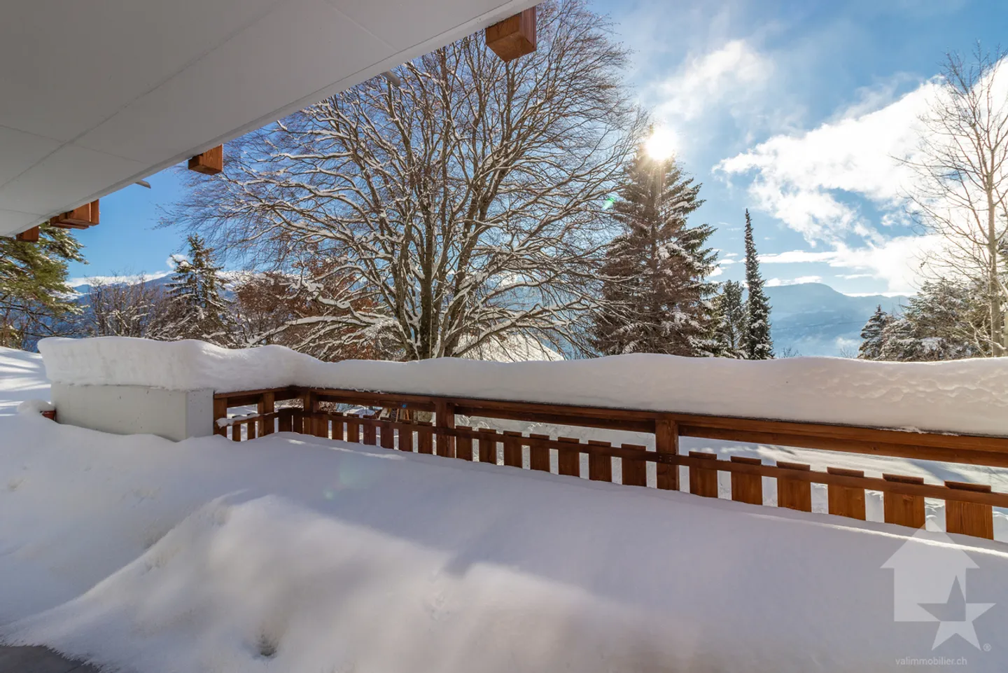 Magnificent new 3.5-room apartment next to a forest - Photo 11 of 13